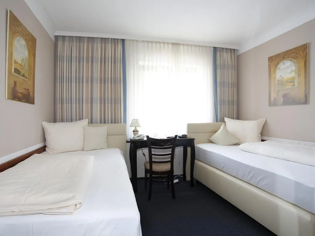 Hotel Garni Zum Gockl Unterfoehring