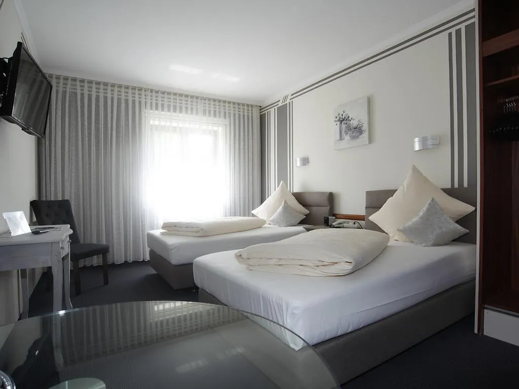 Hotel Garni Zum Gockl Unterfoehring 3*,